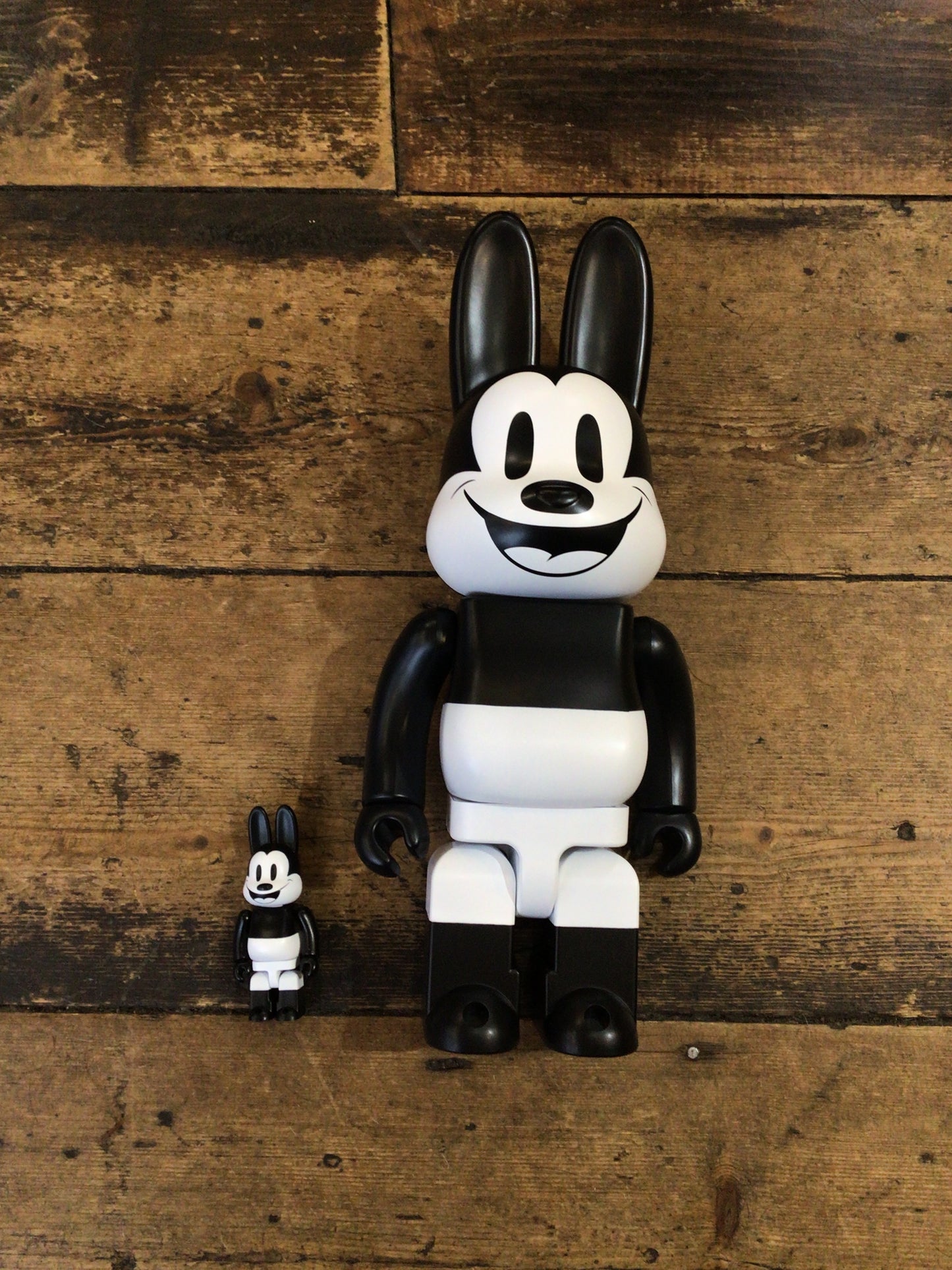Bearbrick 400% & 100% Lucky Rabbit
