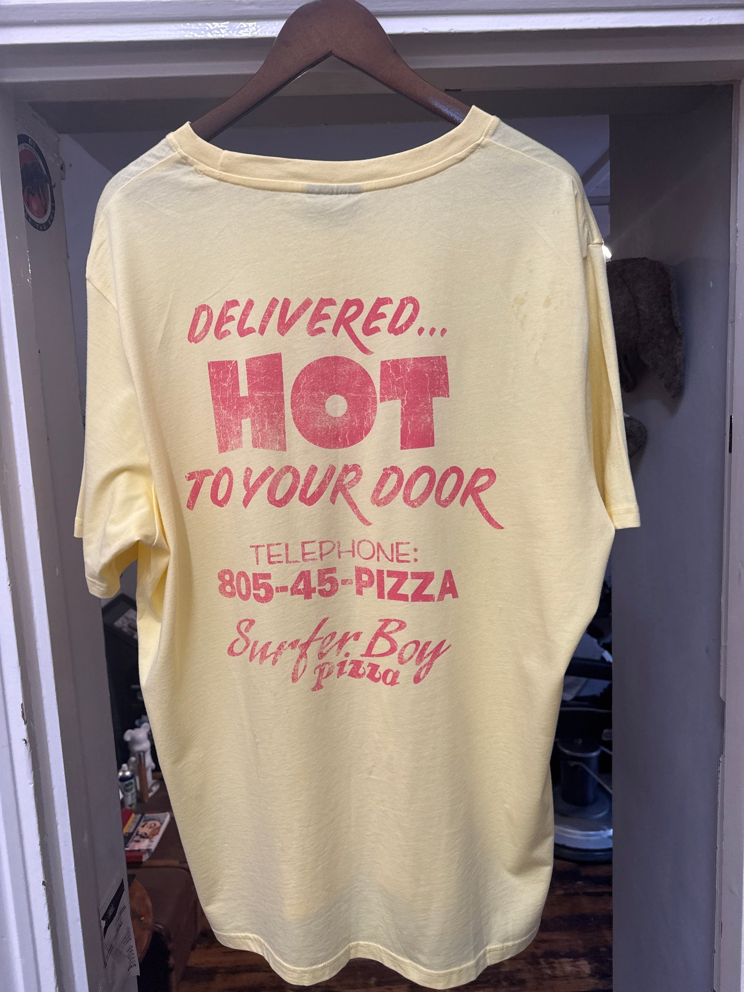 Stranger Things Surfer Boy Pizza Tee Size XL
