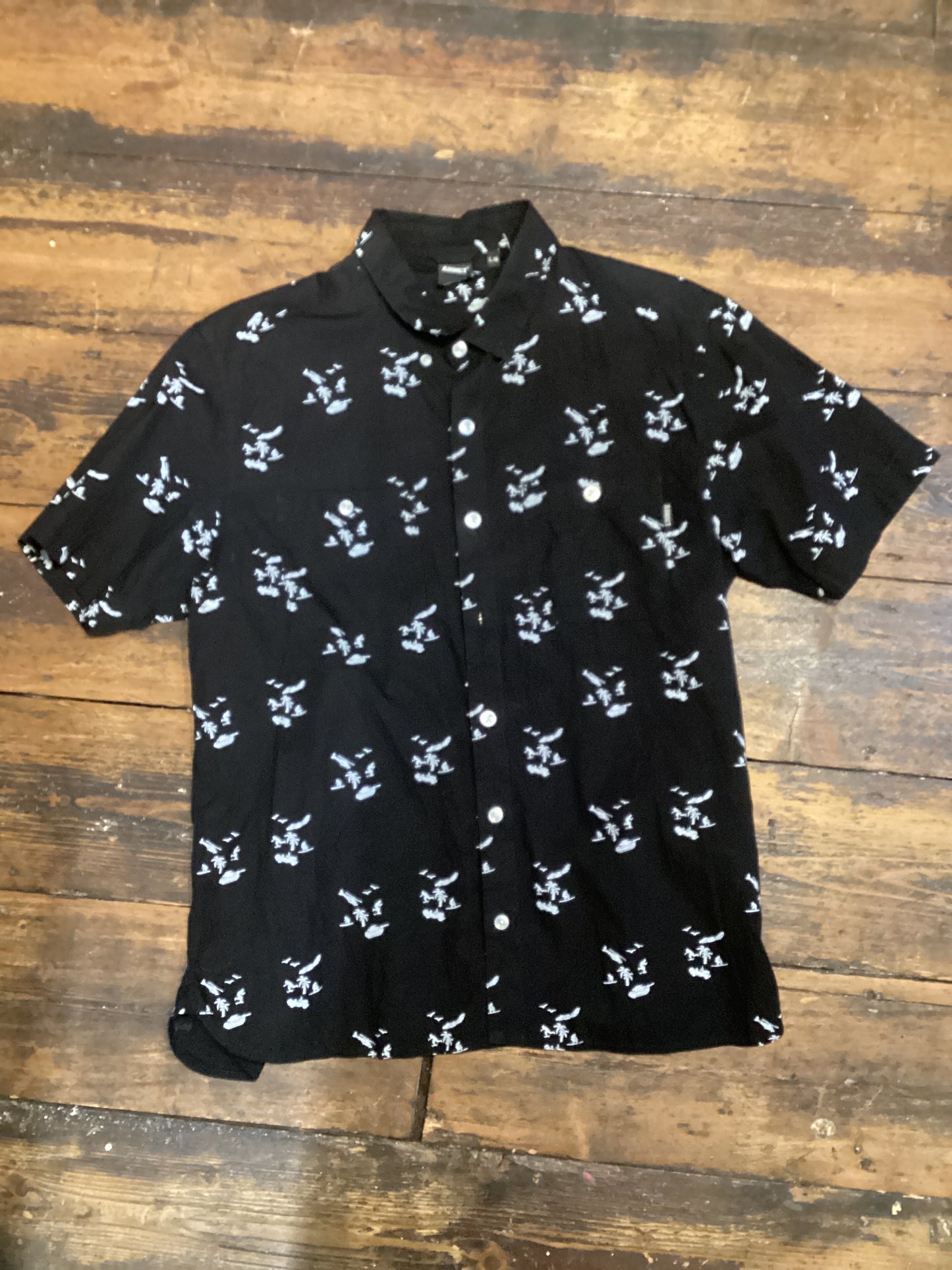 Addict black shirt size L