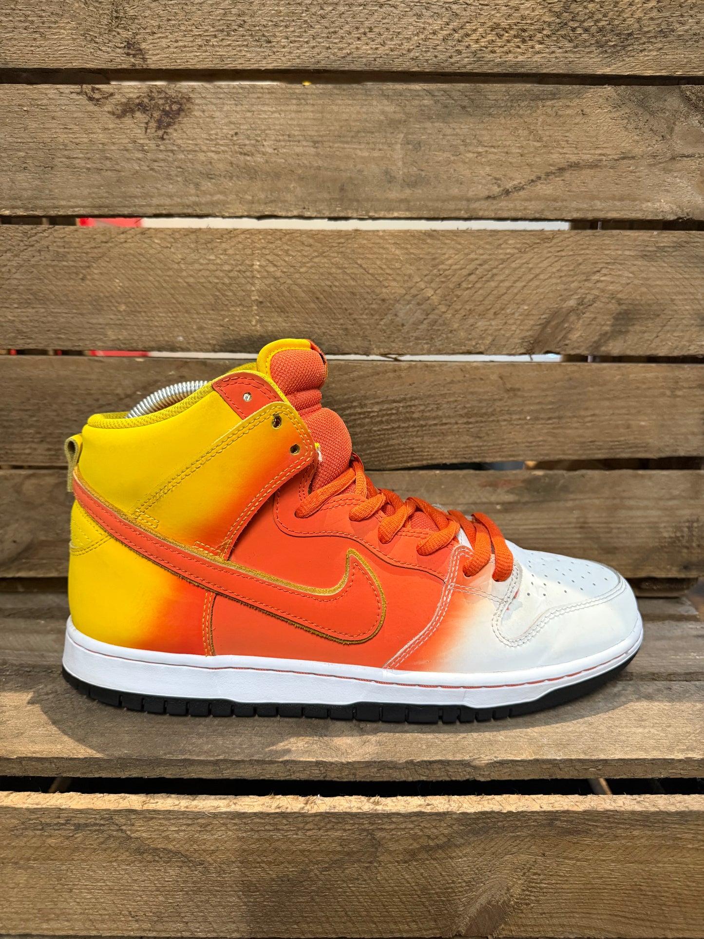 Nike Dunk SB Sweet Tooth Size 9.5